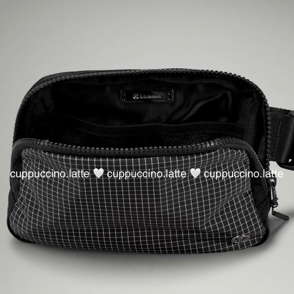 🖤NWT RARE🕸ORIGINAL Lululemon Everywhere Belt Bag in Black/White Grid Pattern - Picture 13 of 15